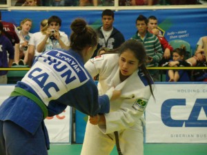 Filmada por Giovani Góes,         Manoela conquistou o bronze no último fim de semana | Foto: CBJ